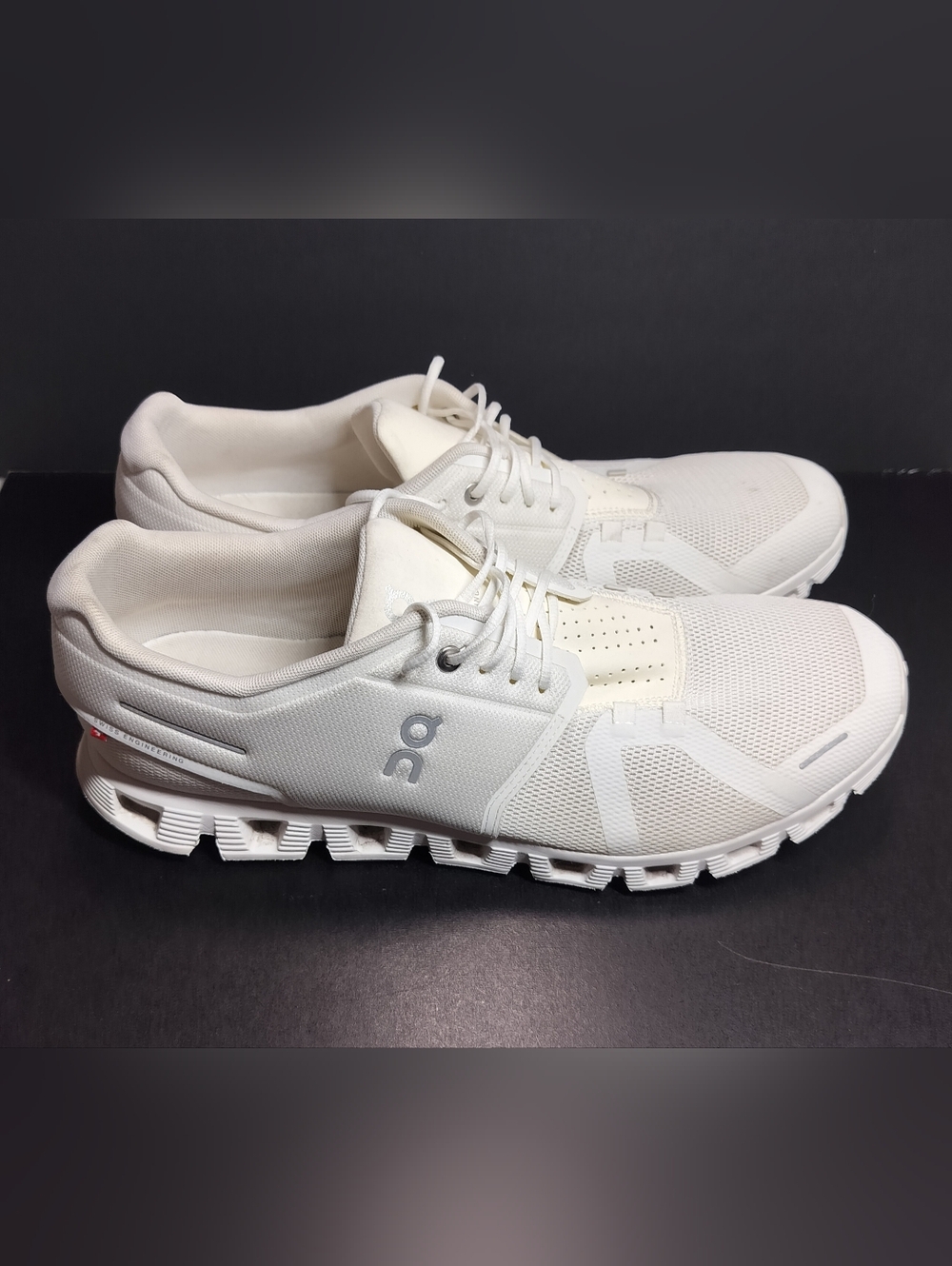On Running Men's White Athletic Cloudtech Sneakers Size UsM13 Pre-owned